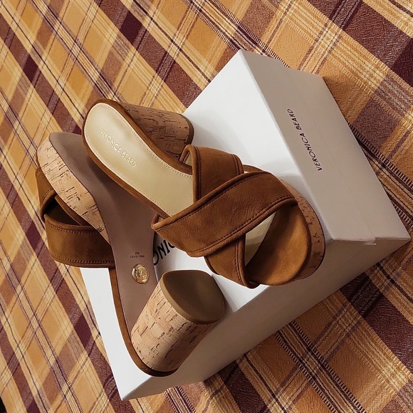 🆕️Veronica Beard Dory sandals, caramel - Picture 8 of 12